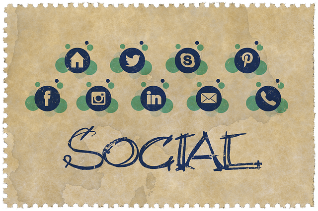 Social media Icons (credit to Pixabay)